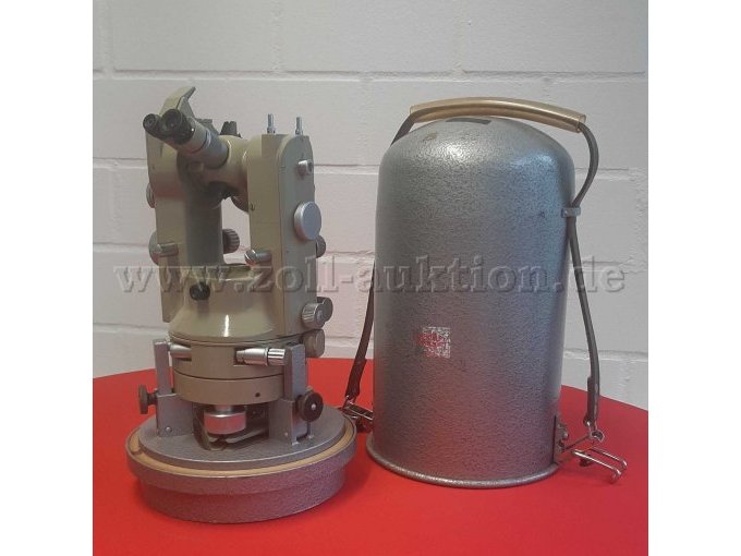 Instrument und Transportbehälter Hinten seitlich -1-