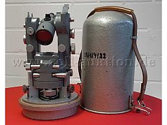 Instrument und Transportbehälter
Hinten seitlich -1-