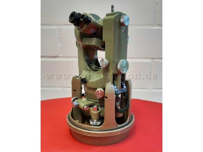 Instrument
Hinten seitlich -2-