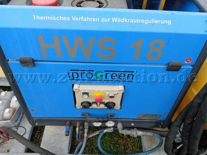 Heisswasserschaumgerät HWS 18
mit Anschlüssen ,Notschalter ,Steuerkabel ,Thermometer