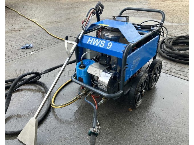 Heiss-Wasser-Schaum Gerät Ansicht vorne links