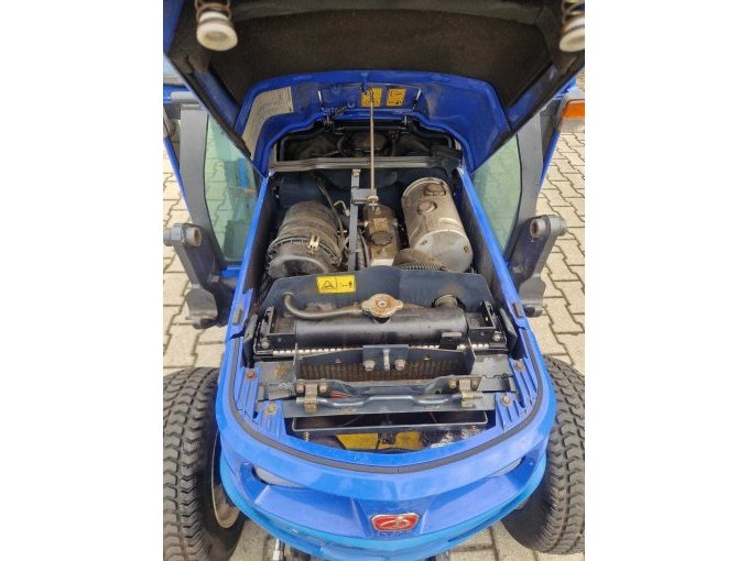1 Iseki Ackerschlepper TM 3215 AL - defekt, Bastlerfahrzeug – foto 8 – kavel bij Zoll-Auktion, Duisburg