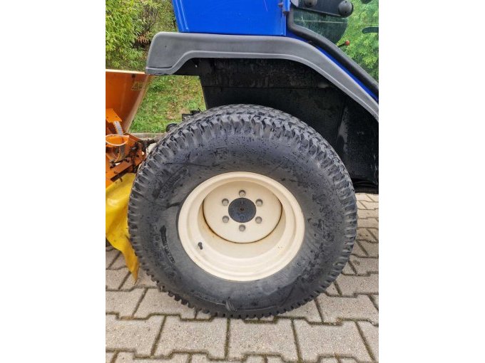 1 Iseki Ackerschlepper TM 3215 AL - defekt, Bastlerfahrzeug – foto 7 – kavel bij Zoll-Auktion, Duisburg