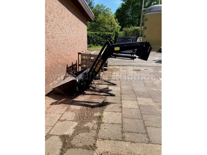 Frontlader Seitenansicht Links