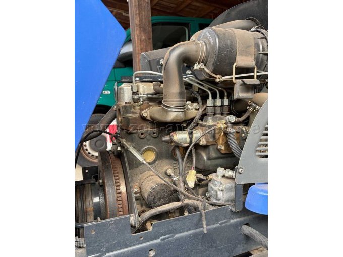 Motor seitlich