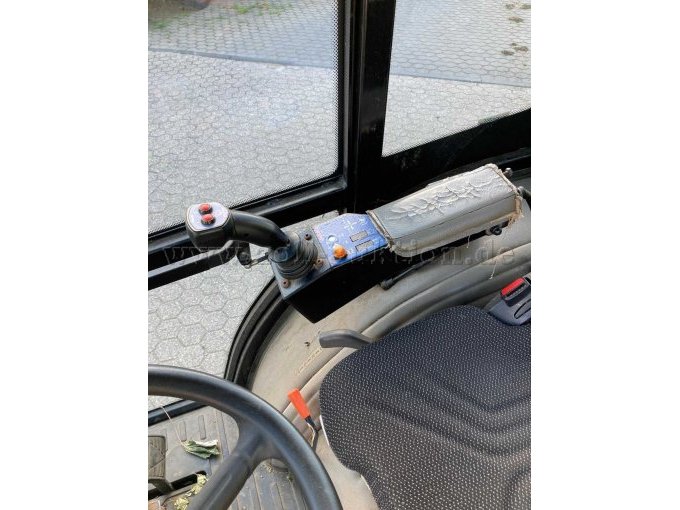 1 Iseki TH 4365: het maaidek en de tractor zijn in goede staat – foto 7 – kavel bij Zoll-Auktion, Bergheim