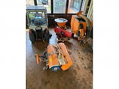 Iseki TX2140 Zugmaschine - Ansicht Zubehör