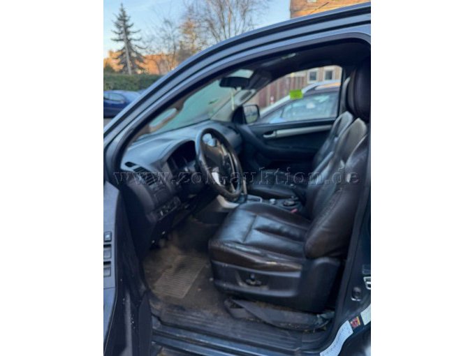 Innenansicht Vordersitze.jpg