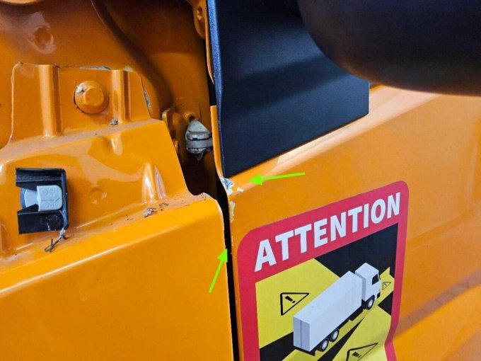 Anstoßspur Tür vorne links