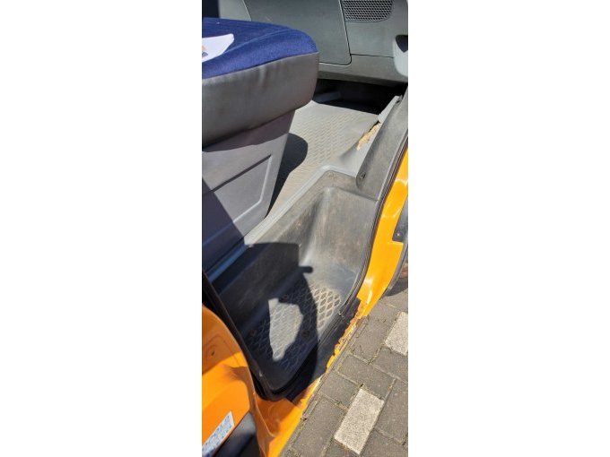 Fußraum Beschädigung / Rost