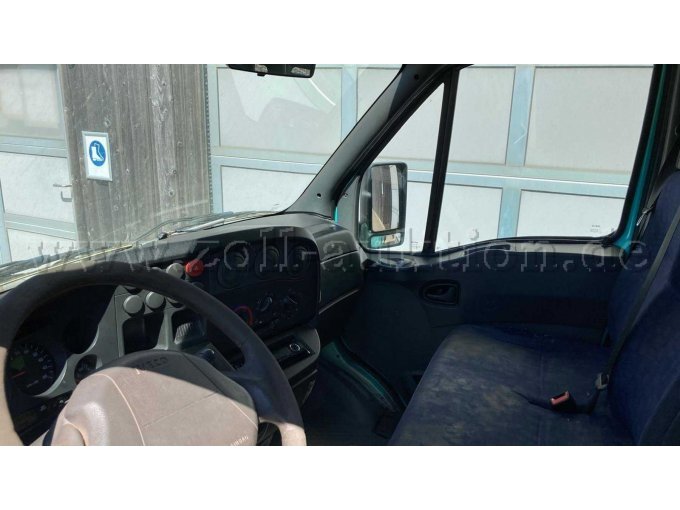 Ansicht Fahrerraum links