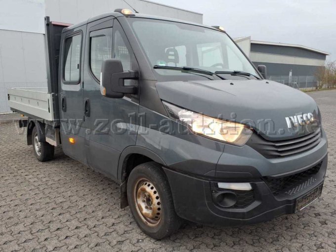 Diagonale vorne rechts