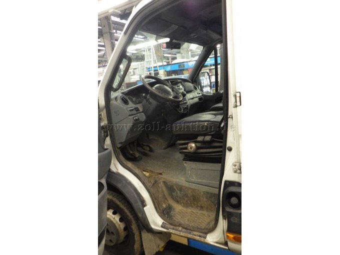 Einstieg Fahrerseite