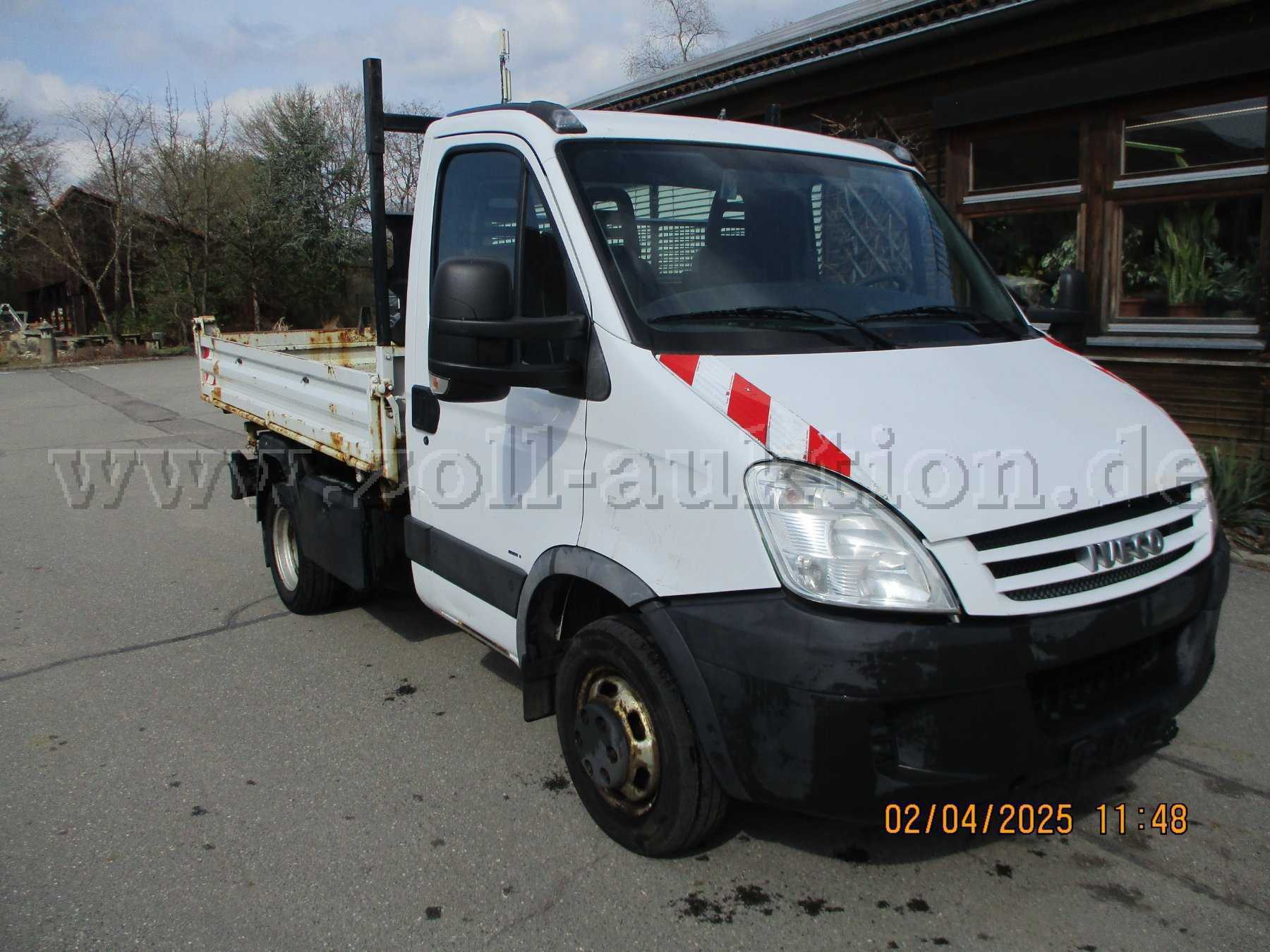 Iveco vorne rechts