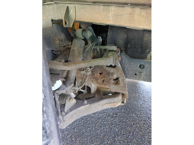 Durchrostung an Vorderachse