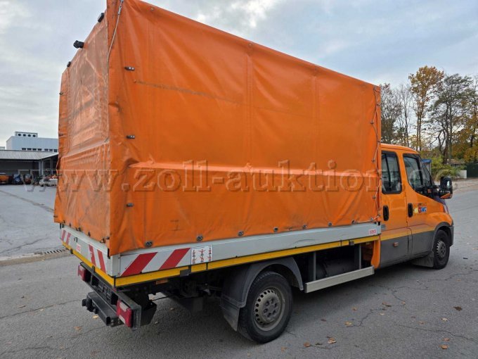 Iveco Daily Erdgas NG Doka/Pritsche, rechte hintere Seitenansicht