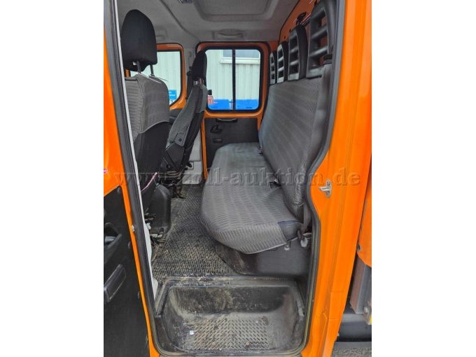 Iveco Daily Erdgas NG Doka/Pritsche, Hintere Sitzbank linke Ansicht