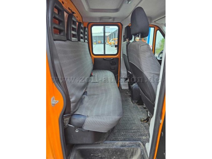 Iveco Daily Erdgas NG Doka/Pritsche, Hintere Sitzbank rechte Ansicht