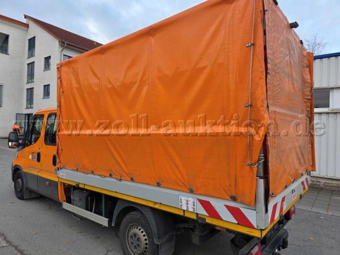 Iveco Daily Erdgas NG Doka/Pritsche, linke hintere Seitenansicht