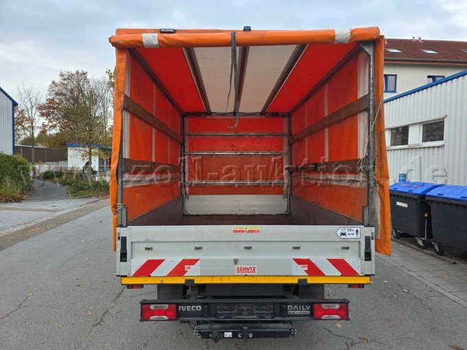 Iveco Daily Erdgas NG Doka/Pritsche, hintere Ansicht