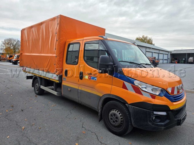 Iveco Daily Erdgas NG Doka/Pritsche, rechte vordere Seitenansicht