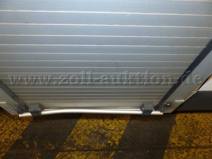 Rollo rechts, Anstoßschaden