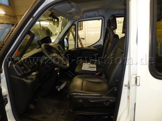 Fahrgastraum vorne links