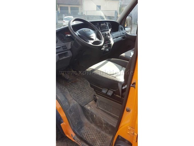 Iveco Daily Innenraum Fahrerseite