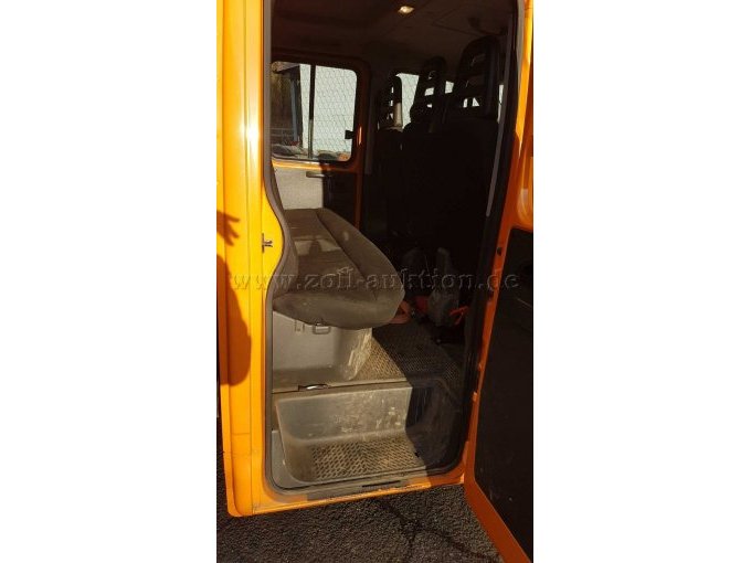 Iveco Daily Innenraum hintere Sitzbank