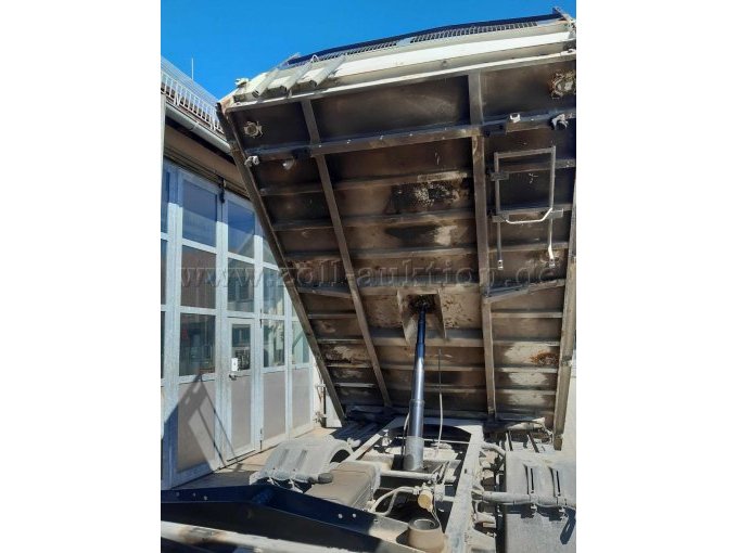 Kipperbrücke von unten