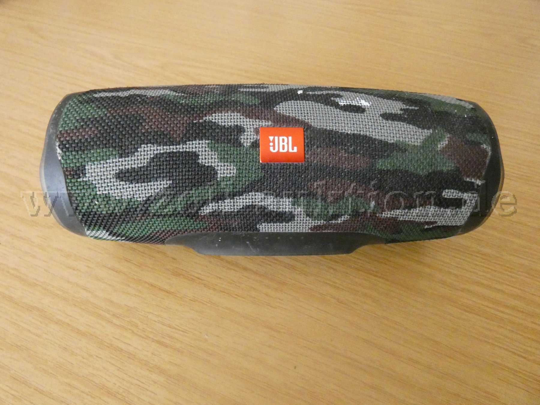 JBL Box vorn