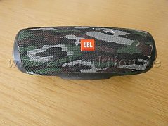 JBL Box vorn