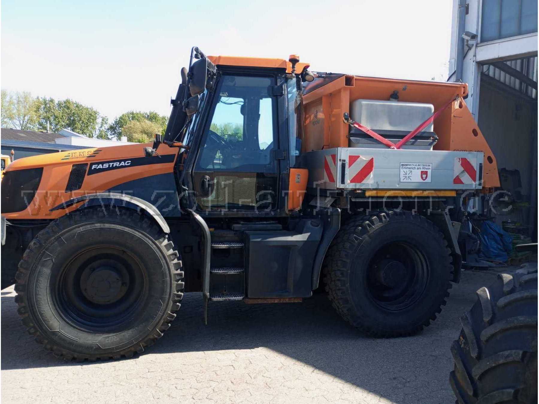 JCB
