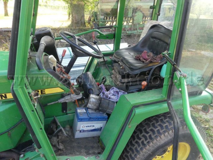 1 JOHN DEERE (USA) 855 Zugmaschine.Ackerschlepper*Ersatzteilträger – foto 7 – kavel bij Zoll-Auktion, Siebeldingen