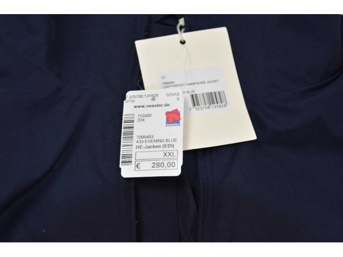 Sicht auf das Größen und Preisschild