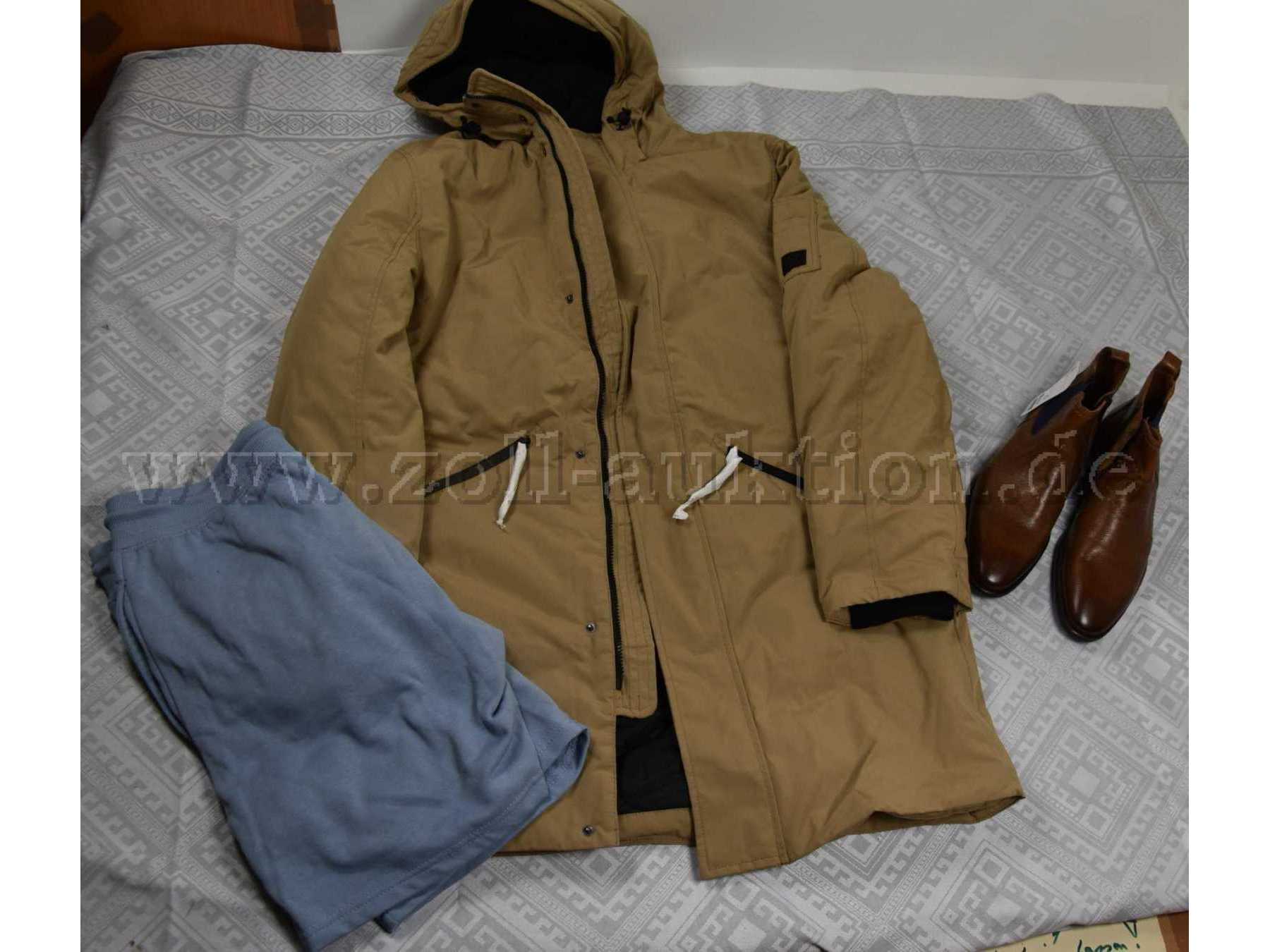 1 Jacke „Tom Tailor“ , 1 Hose “Kingshill” und 1 Paar Schuhe “Lloyd”
