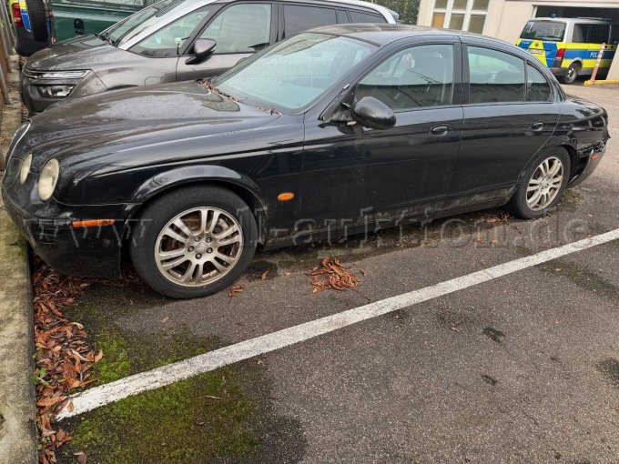 Auktionsgegenstand von der linken Seite