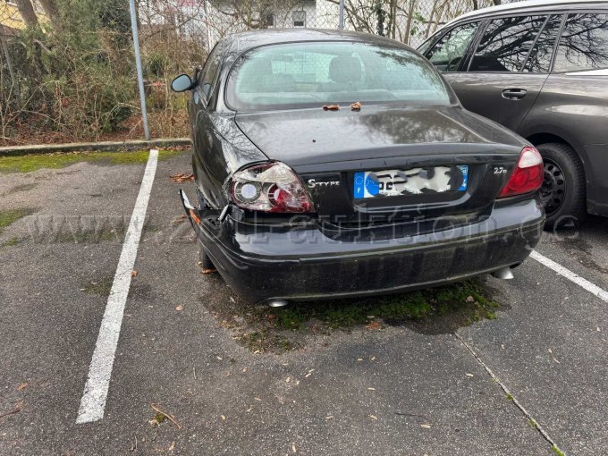 Auktionsgegenstand von hinten