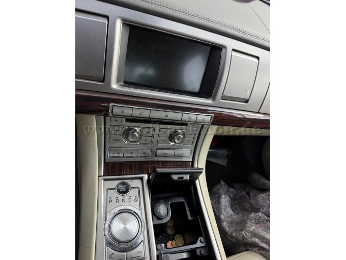 Mittelkonsole II.jpg