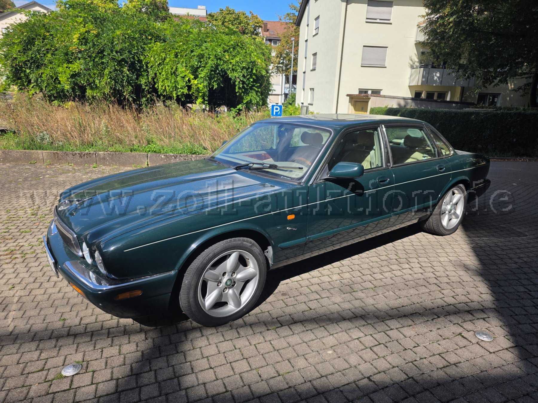 1 Jaguar XJ8 X308 4.0 Souvereign
