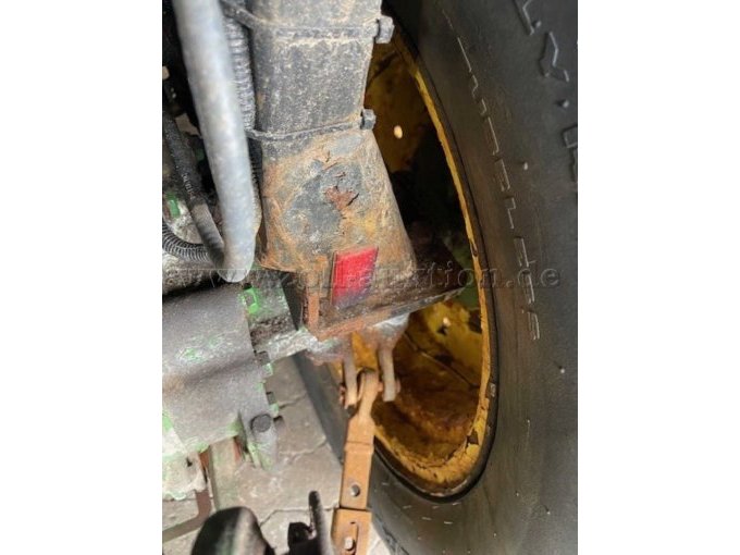 Rost Aufhängung rechts
