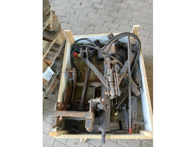 Frontkraftheber demontiert