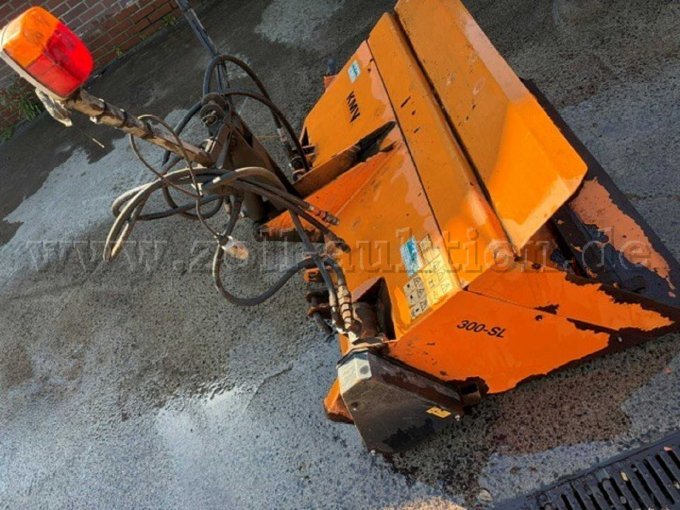 1 John Deere 3720 Kompakttraktor inkl. Anbaugeräten – foto 18 – kavel bij Zoll-Auktion, Stadthagen