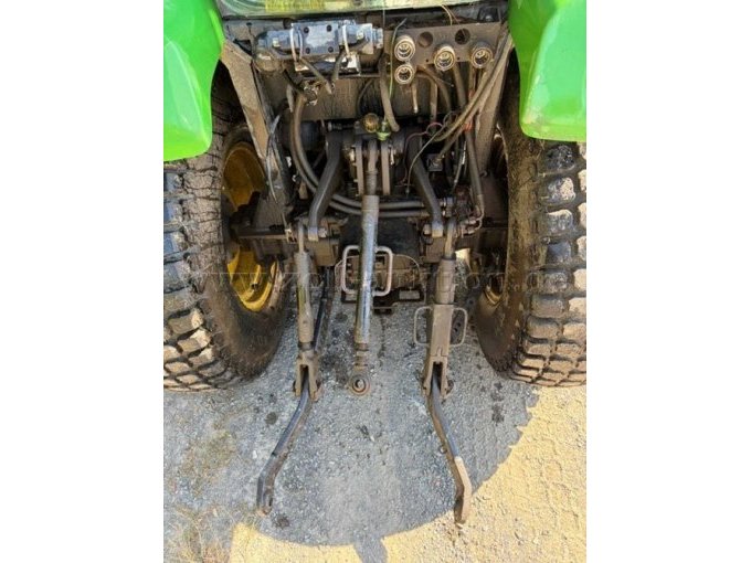 1 John Deere 3720 Kompakttraktor inkl. Anbaugeräten – foto 4 – kavel bij Zoll-Auktion, Stadthagen