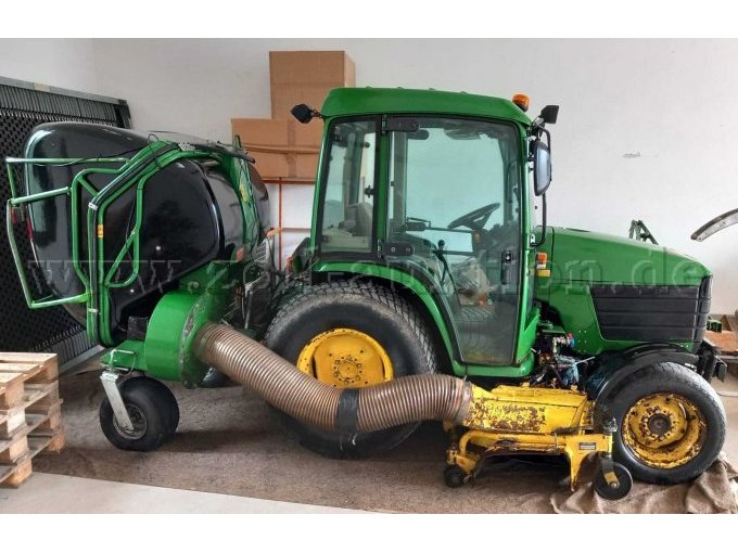 John Deere seitlich