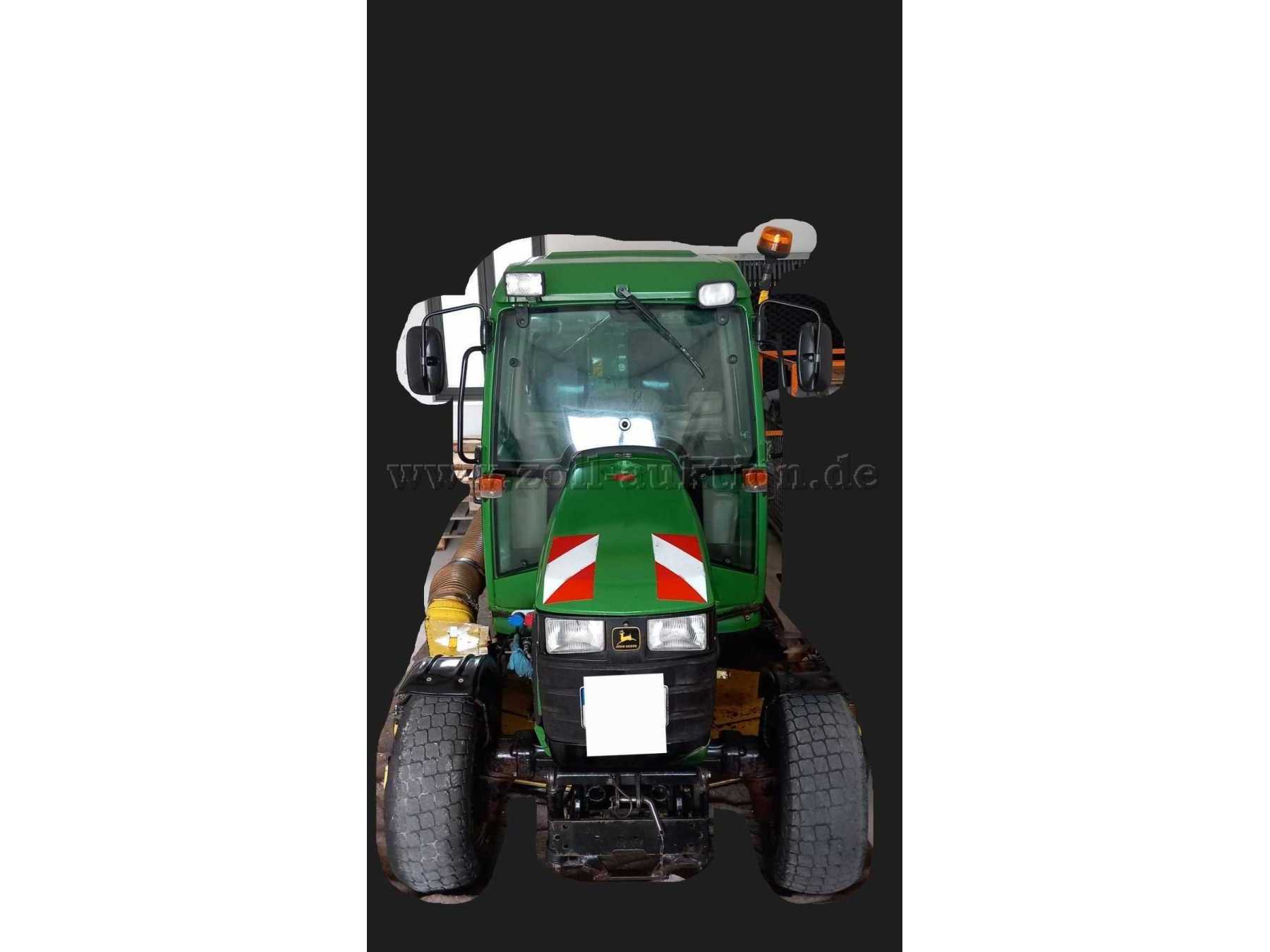 John Deere von vorne