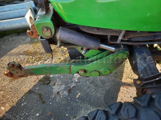 Frontkraftheber seitlich