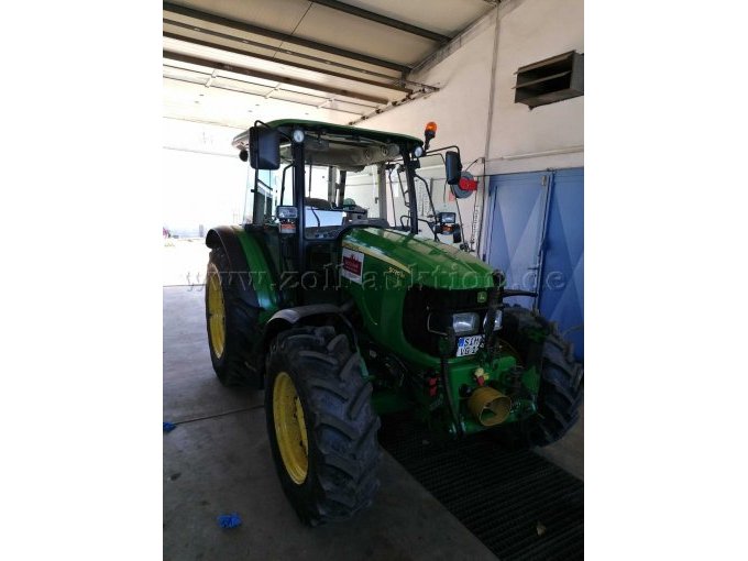 Traktor Vorne