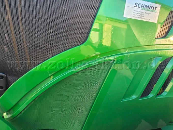 Beschädigung Motorhaube