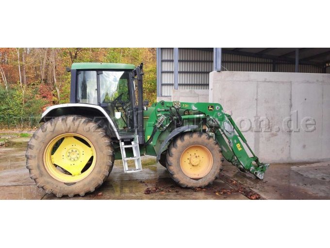 Traktor (Anischt: rechts)